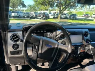Ford F-150 2013 4x2 Lariat 4p SuperCrew Estilo lateral 5.5 ft. SB