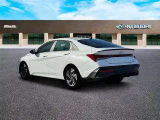 Hyundai ELANTRA Híbrido 2025 SEL Sport 4dr Sedán