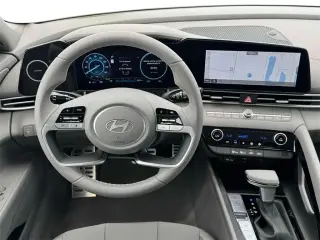 Hyundai ELANTRA Híbrido 2025 SEL Sport Sedán 4 puertas