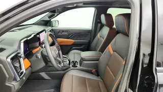 GMC Canyon 2024 4x4 AT4 4dr Crew Cab 5 ft. SB
