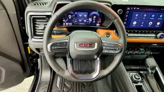 GMC Canyon 2024 4x4 AT4 4dr Crew Cab 5 ft. SB