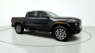 GMC Canyon 2024 4x4 AT4 4dr Crew Cab 5 ft. SB