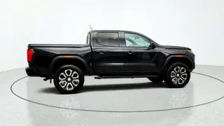 GMC Canyon 2024 4x4 AT4 4dr Crew Cab 5 ft. SB