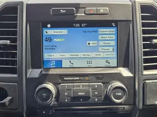 Ford F-150 2017 4x2 XL 4p SuperCrew 5.5 pies SB