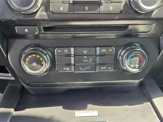 Ford F-150 2017 4x2 XL 4p SuperCrew 5.5 pies SB
