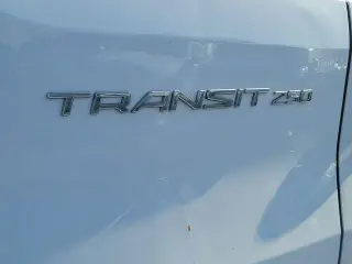 Ford Transit 2023 AWD 250 3dr SWB Techo Medio Furgón de Carga