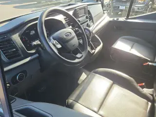 Ford Transit 2023 AWD 250 3dr SWB Techo Medio Furgón de Carga