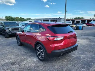 Ford Escape 2022 SE 4dr SUV