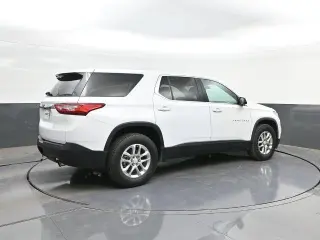 Chevrolet Traverse 2020 LS 4p SUV con 1LS