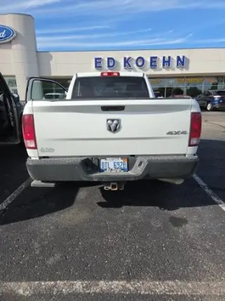 Ram 1500 Clásico 2021 4x4 Tradesman 2p Camión Regular Cab 6,3 pies SB