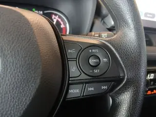 Toyota RAV4 2025 XLE 4dr SUV