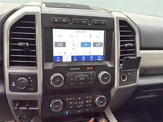 Ford F-250 Super Duty 2021 4x4 Lariat 4p Cabaína Completa 6.8 pies ST Camioneta