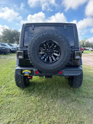 Jeep Wrangler Unlimited 2018 4x4 Rubicon 4dr SUV (lanzamiento a mitad del año)