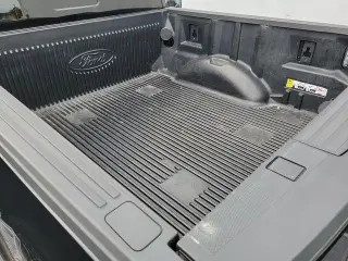 Ford F-150 2022 4x4 XLT 4dr SuperCrew 5.5 ft. SB