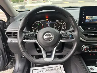 Nissan Altima 2023 AWD 2.5 SV 4dr Sedán