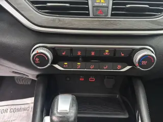 Nissan Altima 2023 AWD 2.5 SV 4dr Sedán