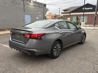 Nissan Altima 2023 AWD 2.5 SV 4dr Sedán