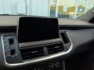 GMC Yukon 2022 4x2 SLT SUV 4 puertas