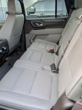 GMC Yukon 2022 4x2 SLT SUV 4 puertas