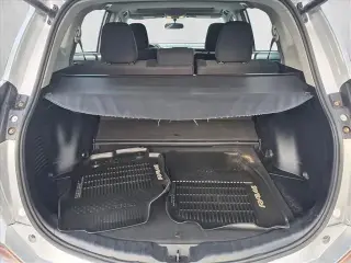 Toyota RAV4 Hybrid 2016 TRACCIÓN EN LAS CUATRO RUEDAS XLE 4p SUV