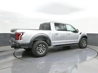 Ford F-150 2018 4x4 Raptor 4dr SuperCrew 5.5 ft. SB