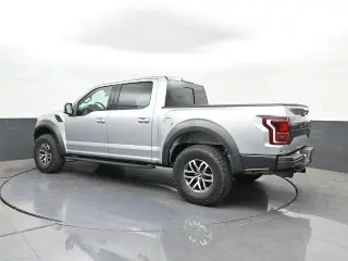 Ford F-150 2018 4x4 Raptor 4dr SuperCrew 5.5 ft. SB