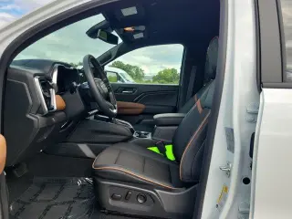 GMC Canyon 2026 4x4 AT4 4dr Crew Cab 5 ft. SB