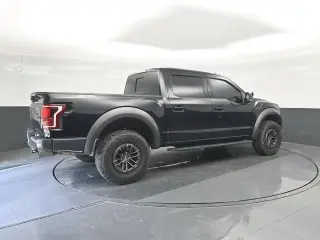 Ford F-150 2019 4x4 Raptor 4dr SuperCrew 5.5 ft. SB