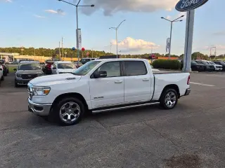 Ram 1500 2021 4x4 Big Horn 4dr Crew Cab 5.6 ft. SB Pickup