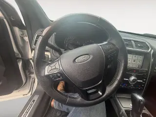 Ford Explorer 2018 AWD Platinum 4dr SUV