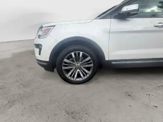 Ford Explorer 2018 AWD Platinum 4dr SUV