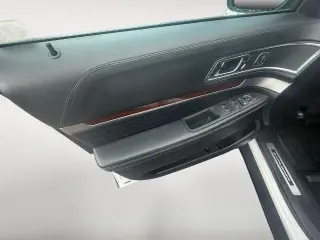 Ford Explorer 2018 AWD Platinum 4dr SUV