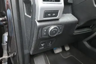 Ford F-150 2020 4x4 Platinum 4dr SuperCrew 5.5 ft. SB