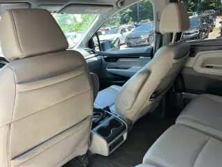 Honda Odyssey 2023 Touring 4p Mini-Van