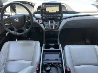 Honda Odyssey 2023 Touring 4p Mini-Van
