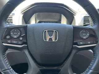 Honda Odyssey 2023 Touring 4p Mini-Van