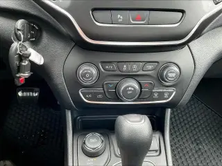 Jeep Cherokee 2020 4x4 Latitude 4dr SUV