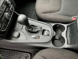 Jeep Cherokee 2020 4x4 Latitude 4dr SUV