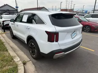 Kia Sorento 2024 S 4dr SUV