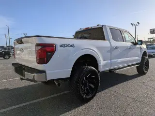 Ford F-150 2024 4x4 XLT 4dr SuperCrew 5.5 ft. SB