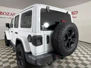 Jeep Wrangler Unlimited 2021 4x4 Sahara 4dr SUV