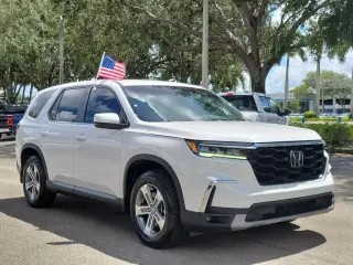 Honda Pilot 2023 EX-L 4 SUV con Sillas Capitán Traseras