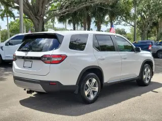 Honda Pilot 2023 EX-L 4 SUV con Sillas Capitán Traseras