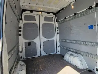 Mercedes-Benz Sprinter 2023 2500 3dr 144 in. WB Cargo Van (2.0L Gas I4)