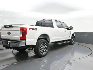 Ford F-250 Super Duty 2017 4x4 Lariat 4dr Crew Cab 6.8 ft. SB Pickup