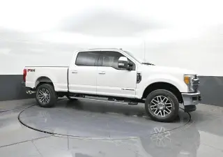 Ford F-250 Super Duty 2017 4x4 Lariat 4dr Crew Cab 6.8 ft. SB Pickup