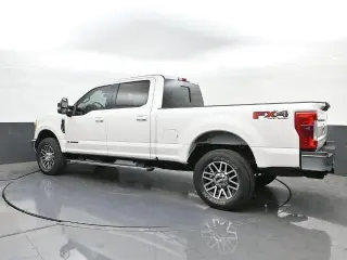Ford F-250 Super Duty 2017 4x4 Lariat 4dr Crew Cab 6.8 ft. SB Pickup