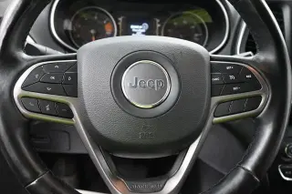 Jeep Cherokee 2019 4x4 Latitude Plus 4dr SUV