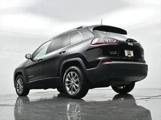 Jeep Cherokee 2019 4x4 Latitude Plus 4dr SUV
