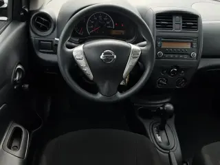 Nissan Versa 2015 1.6 S Plus 4dr Sedán